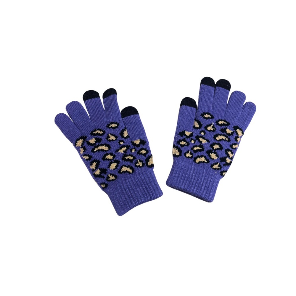 Purple Leopard Print Scarf and Gloves Set - Picture 3 of 3
